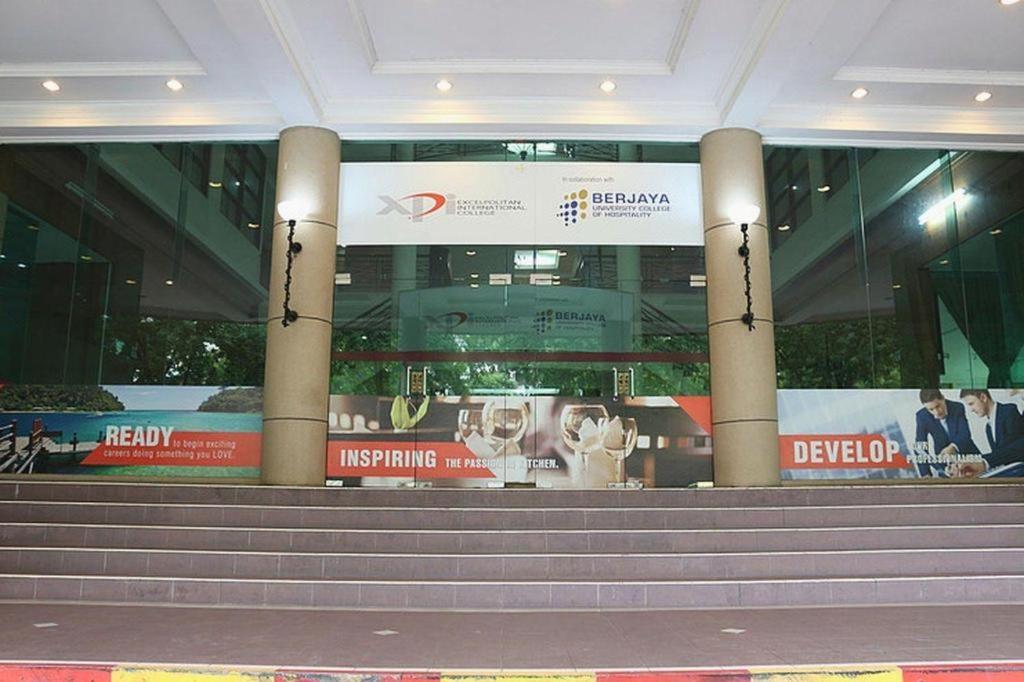Stallions Suites Penang Jelutong Eksteriør billede