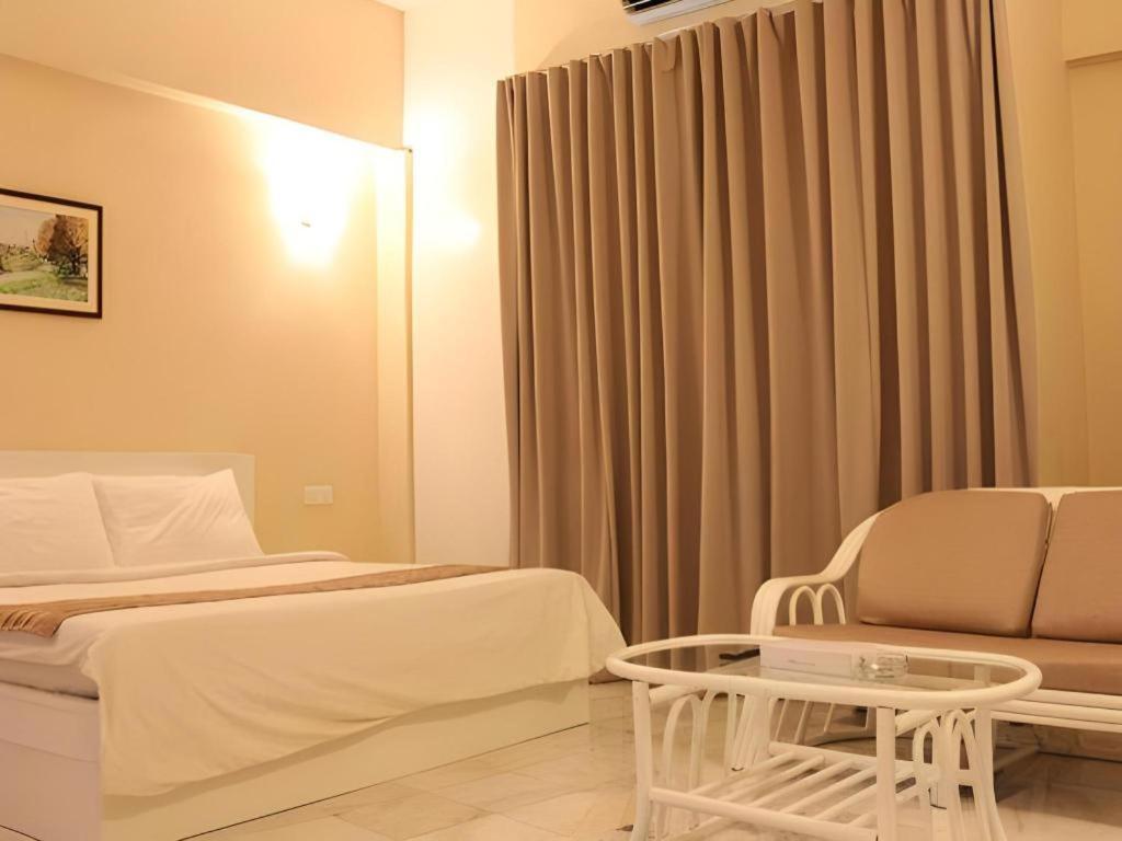 Stallions Suites Penang Jelutong Eksteriør billede