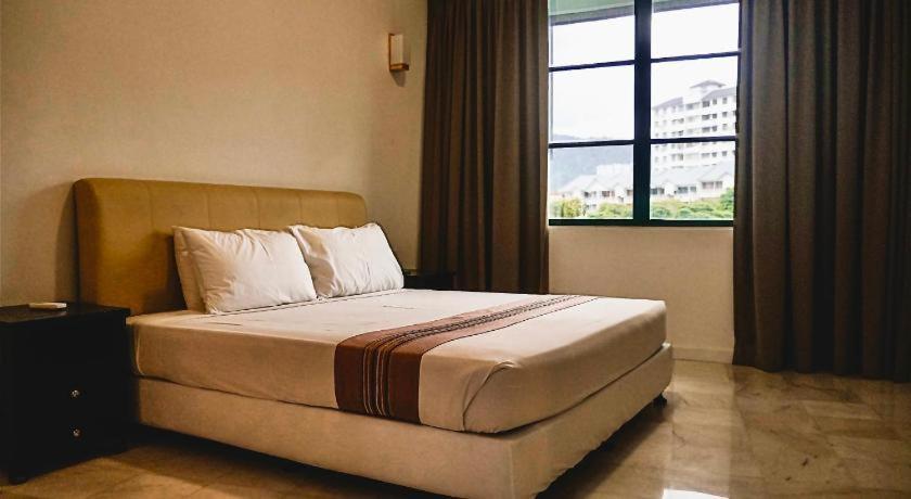 Stallions Suites Penang Jelutong Eksteriør billede