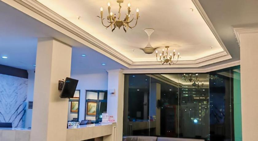 Stallions Suites Penang Jelutong Eksteriør billede