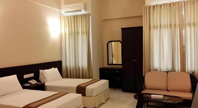Stallions Suites Penang Jelutong Eksteriør billede