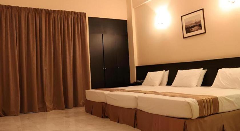 Stallions Suites Penang Jelutong Eksteriør billede